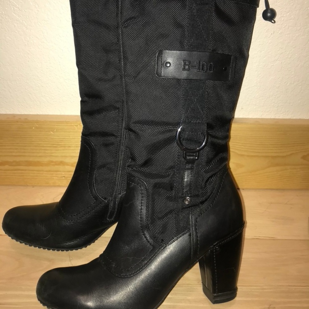 Blondo  Black Leather & Nylon 10M. Smoke-free home